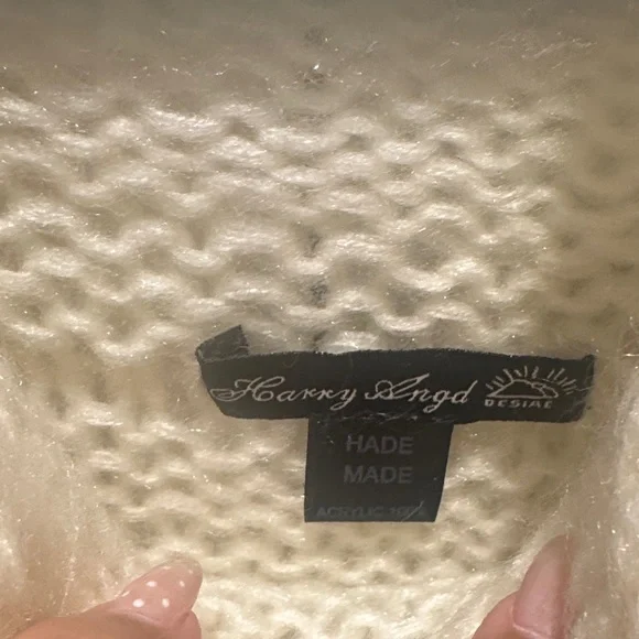 Elegant knitted Cream Knit Poncho with Fringe - Picture 5 of 12